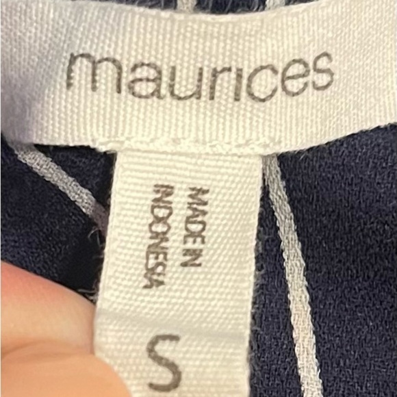MAURICES Dark Blue and White Striped V-Neck Top - Picture 9 of 10